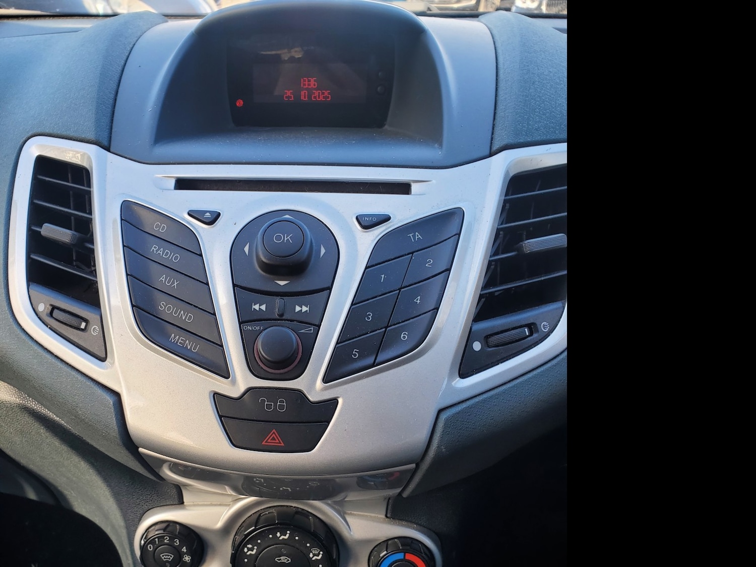 Used Ford Fiesta 2009 for sale - 76387366: Photo 14