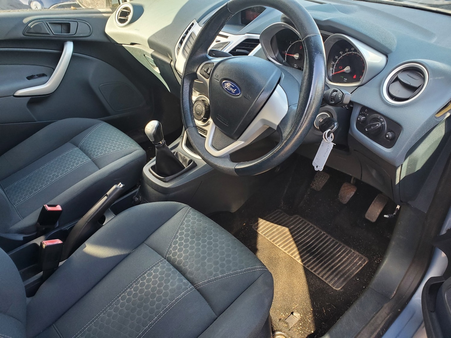 Used Ford Fiesta 2009 for sale - 76387366: Photo 2