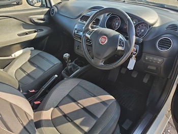 Used Fiat Punto Evo 2010 for sale - 75144504: Photo