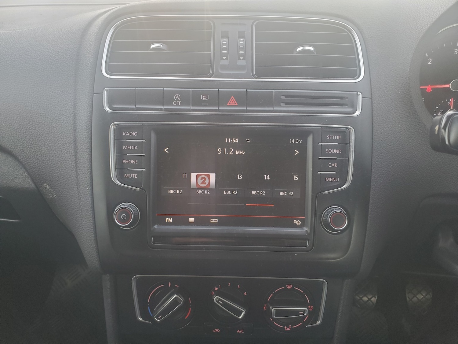 Used Volkswagen Polo 2015 for sale - 76571163: Photo 12