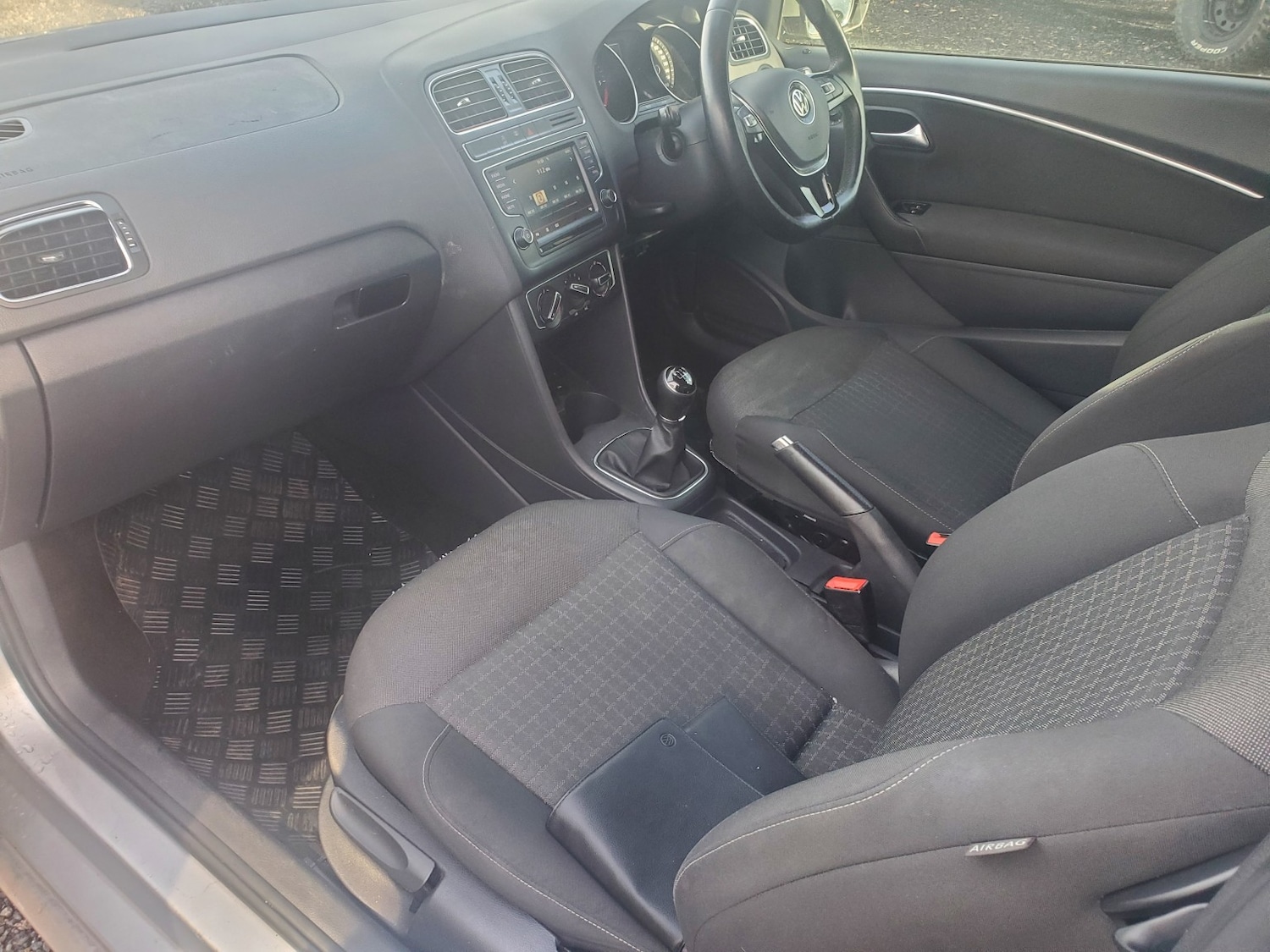 Used Volkswagen Polo 2015 for sale - 76571163: Photo 16