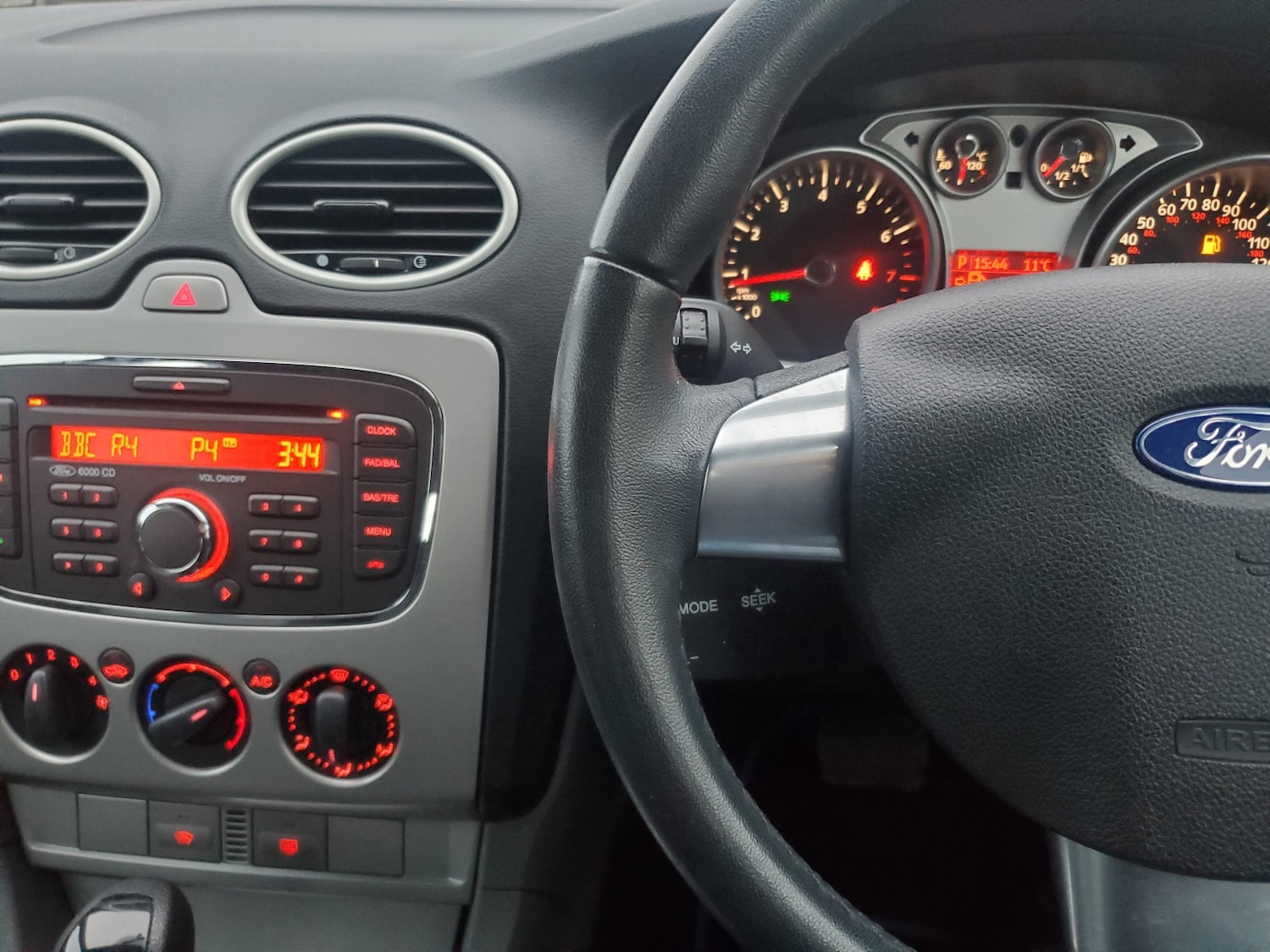 Used Ford Focus 2010 for sale - 76712699: Photo 15