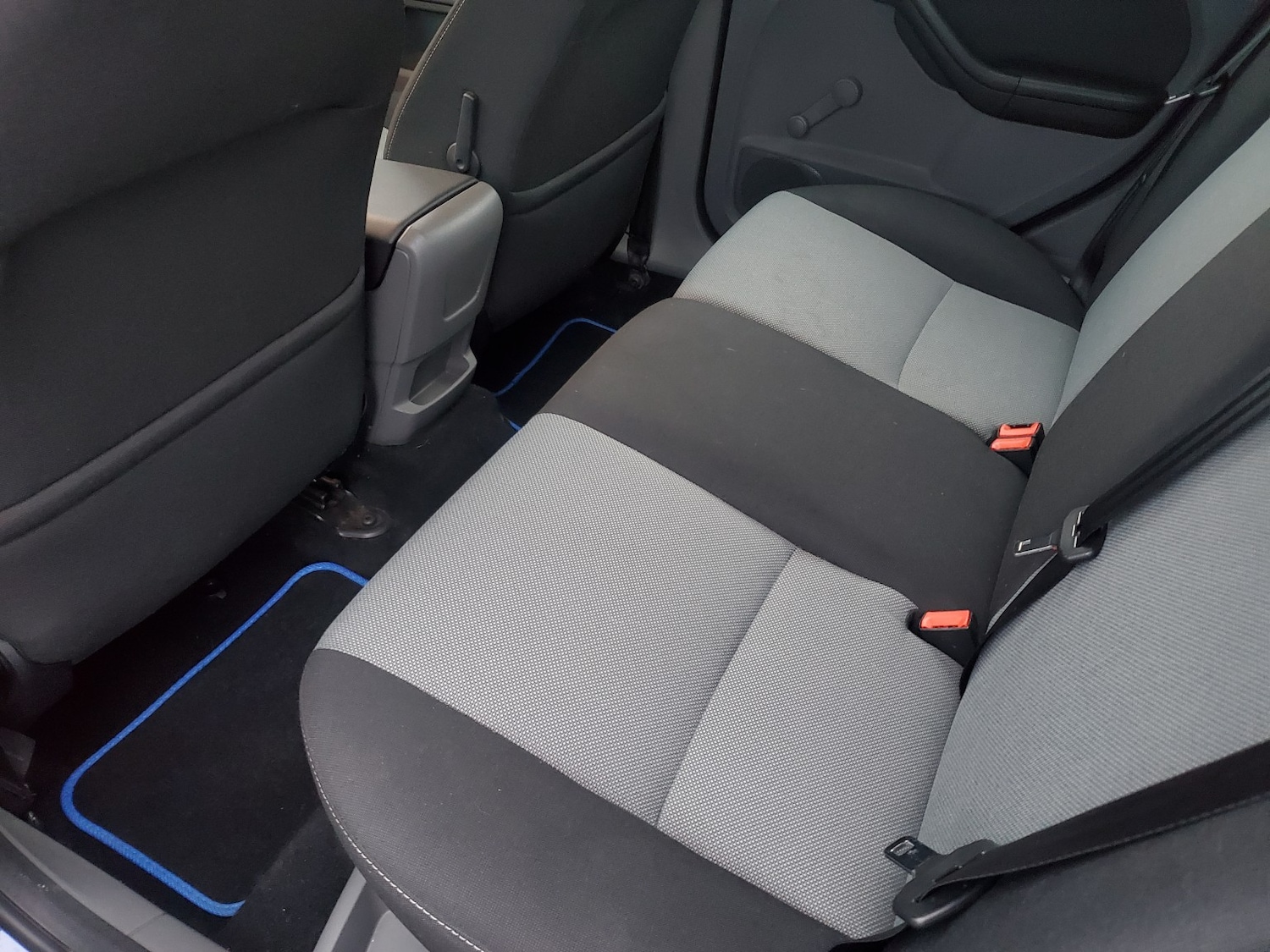 Used Ford Focus 2010 for sale - 76712699: Photo 20