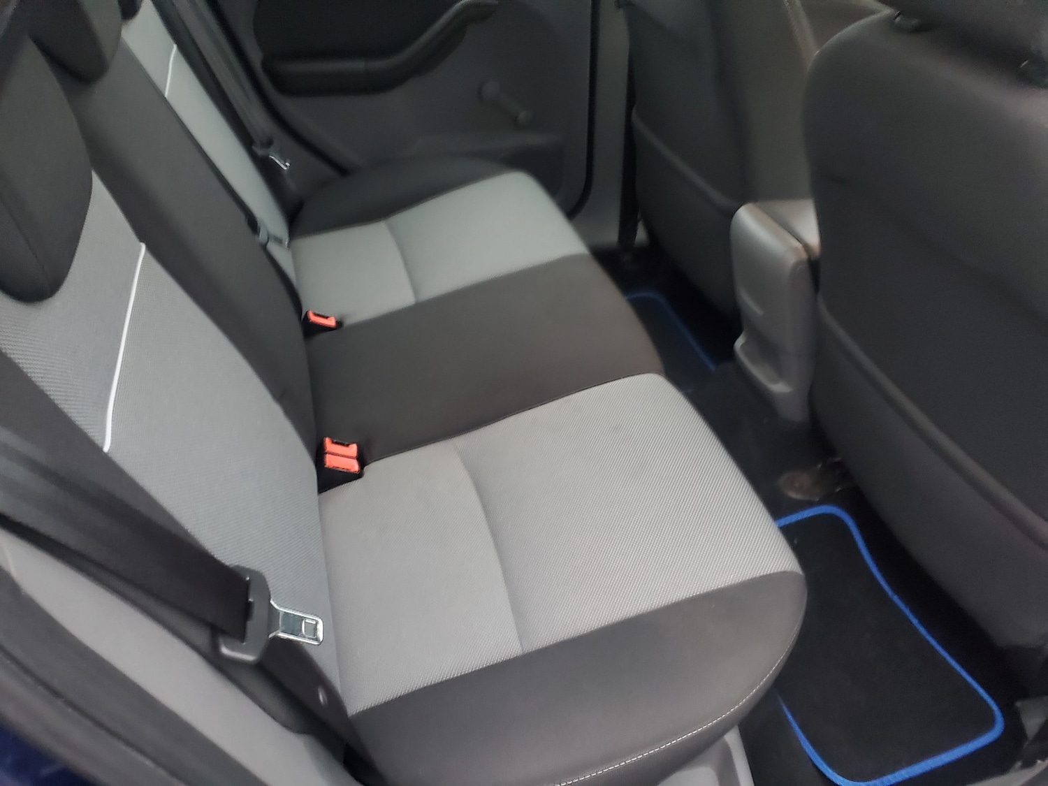 Used Ford Focus 2010 for sale - 76712699: Photo 23