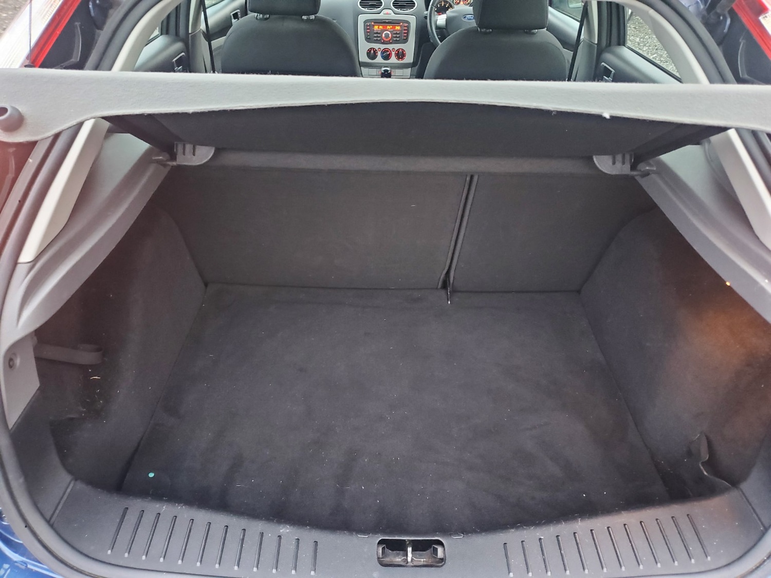 Used Ford Focus 2010 for sale - 76712699: Photo 24