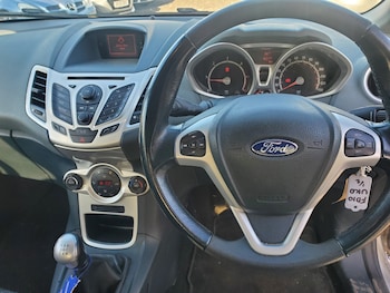 Used Ford Fiesta 2010 for sale - 76521163: Photo