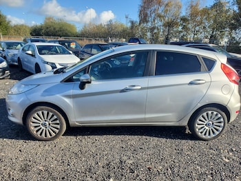 Used Ford Fiesta 2010 for sale - 76521163: Photo