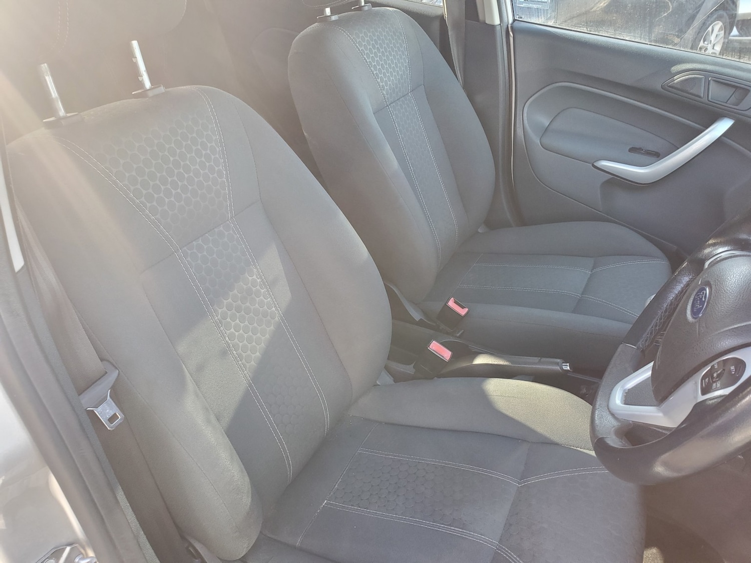 Used Ford Fiesta 2010 for sale - 76521163: Photo 9