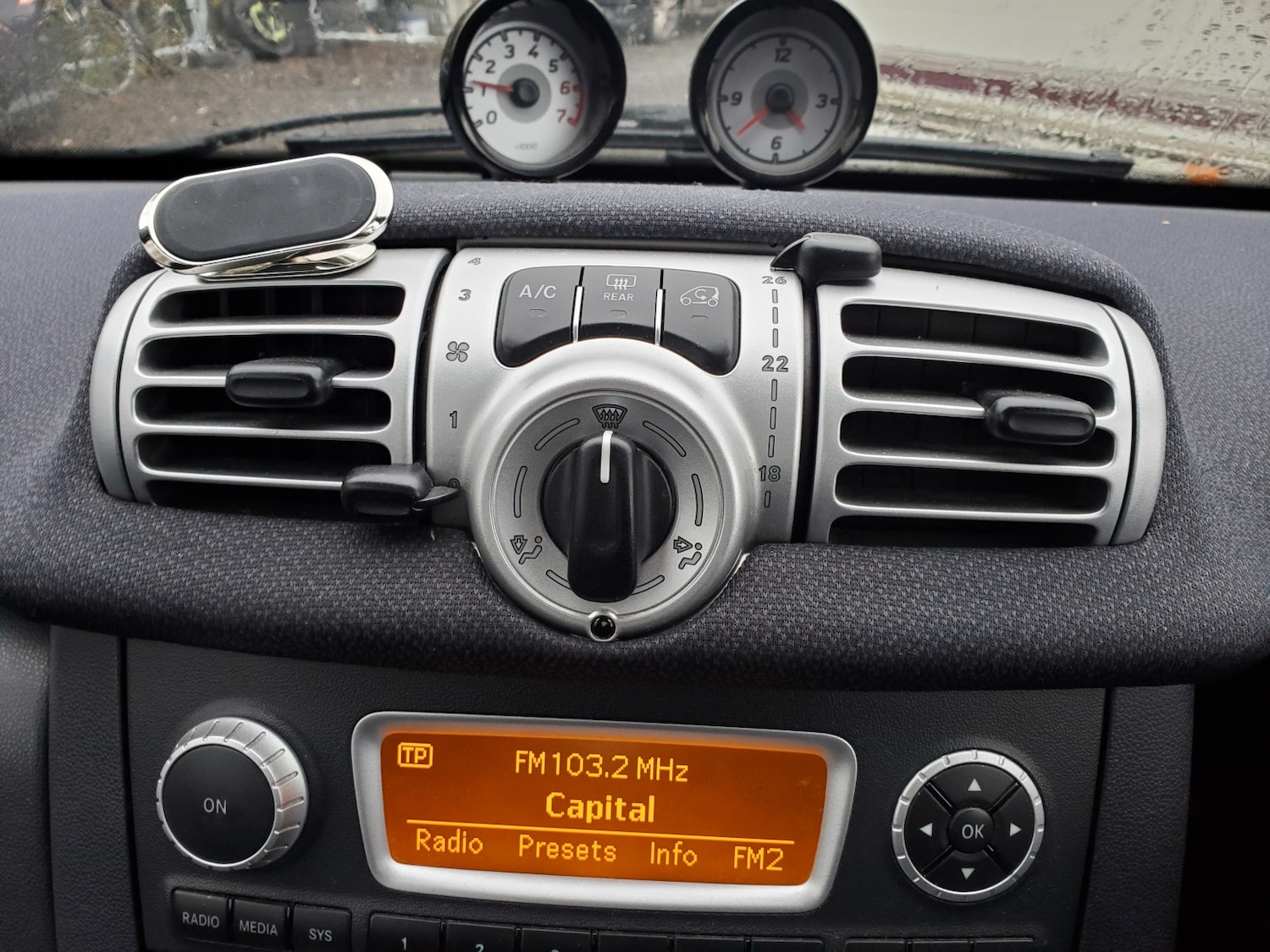 Used smart fortwo 2012 for sale - 76769922: Photo 11