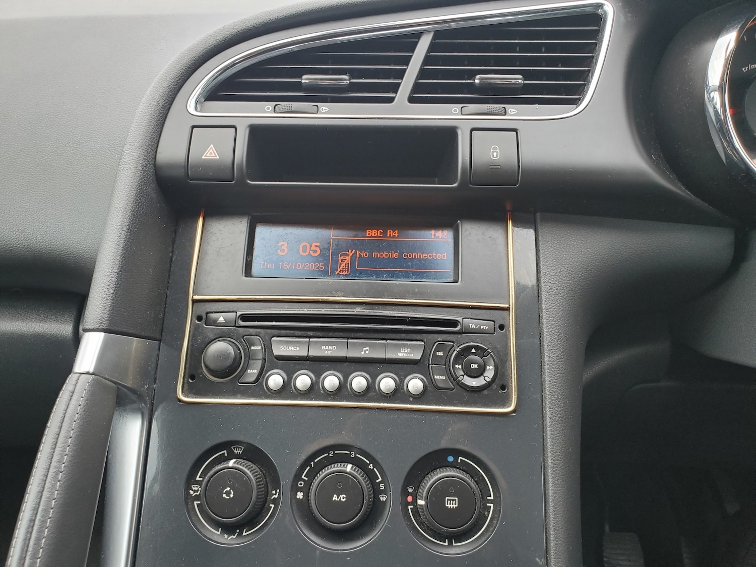 Used Peugeot 3008 2011 for sale - 76312312: Photo 13