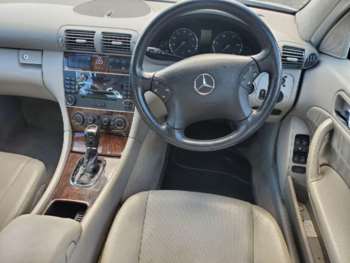 Used Mercedes-Benz C-Class 2005 for sale - 74225376: Photo