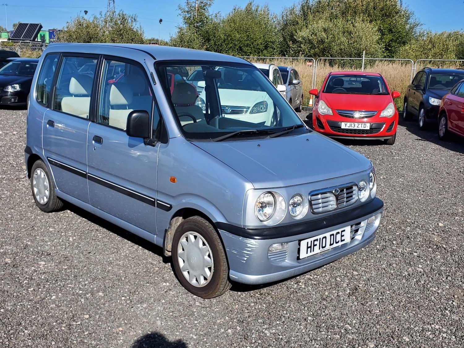 Used Perodua Kenari 2010 for sale - 76263386: Photo 1