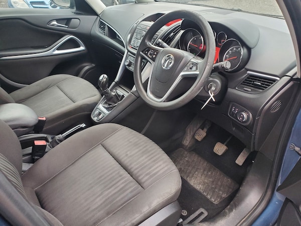 Used Vauxhall Zafira Tourer 2013 for sale - 76263387: Photo 2