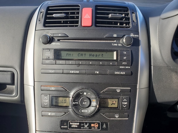 Used Toyota Auris 2010 for sale - 76263385: Photo 20