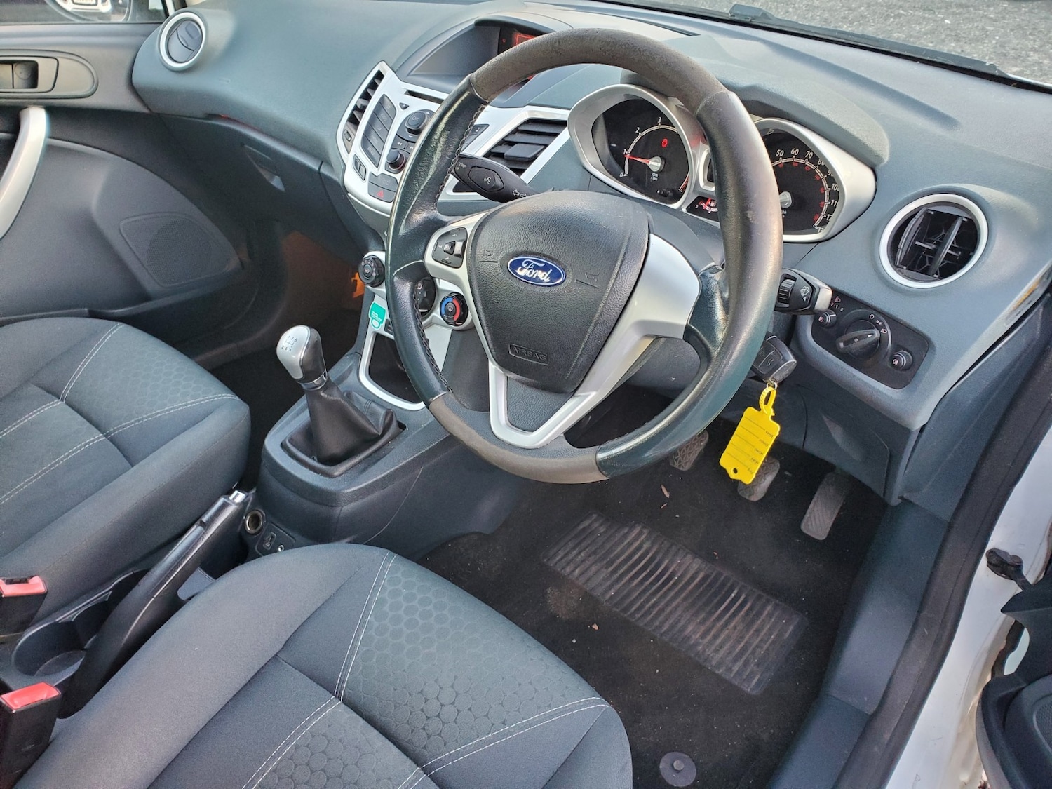 Used Ford Fiesta 2011 for sale - 76618760: Photo 10