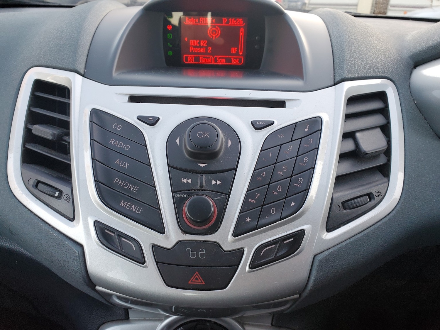 Used Ford Fiesta 2011 for sale - 76618760: Photo 12