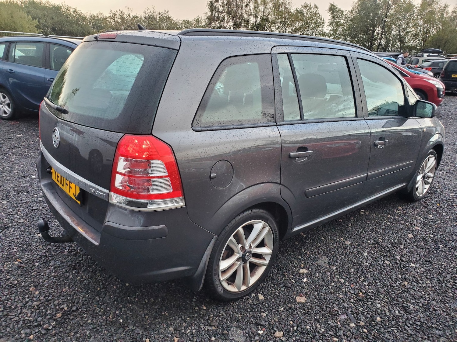 Used Vauxhall Zafira 2010 for sale - 76358067: Photo 2