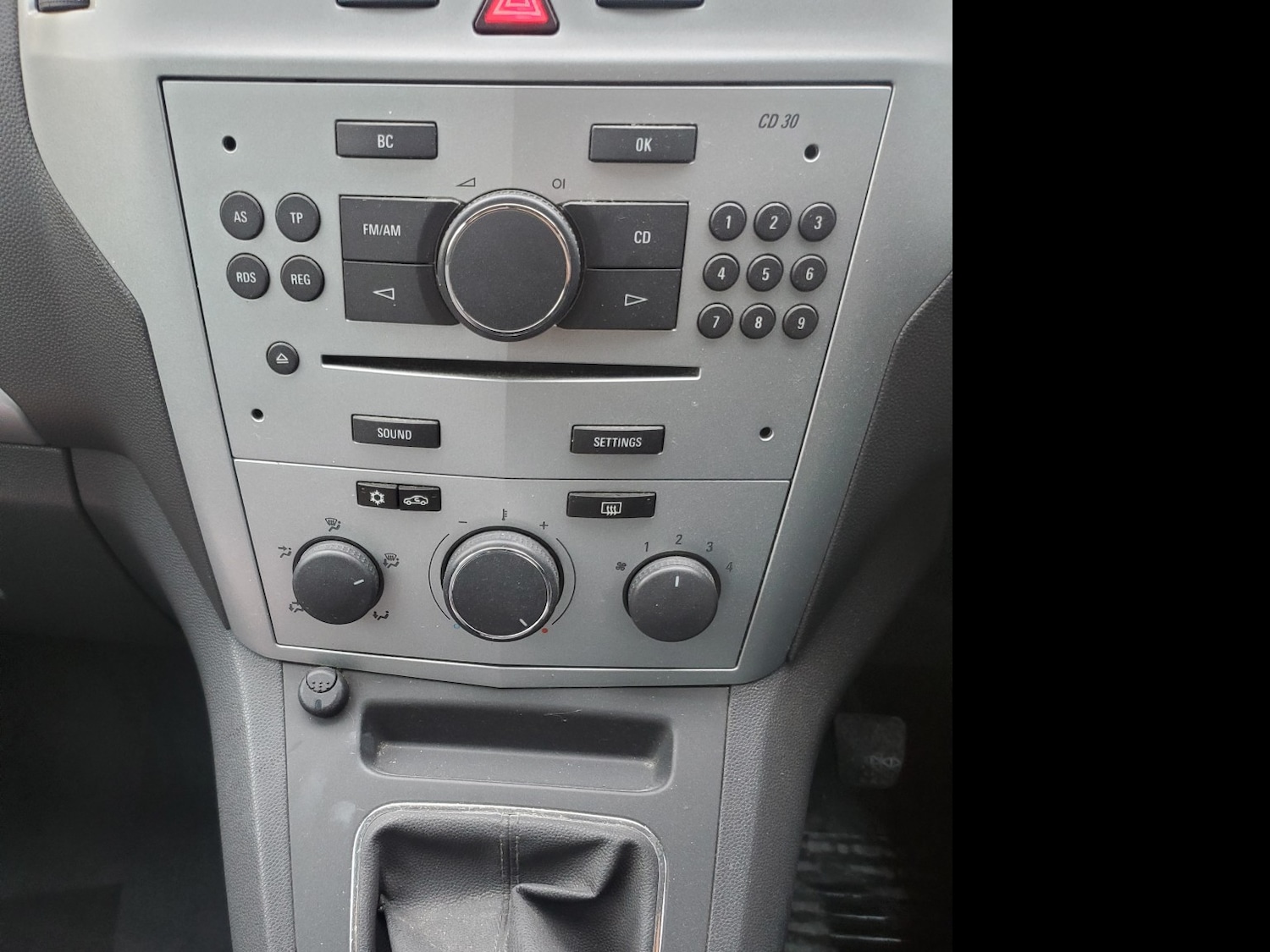 Used Vauxhall Zafira 2010 for sale - 76358067: Photo 6