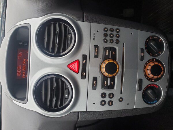 Used Vauxhall Corsa 2013 for sale - 76174078: Photo 15