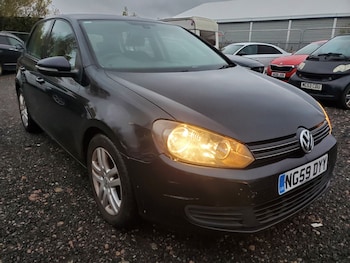 Volkswagen - Golf
