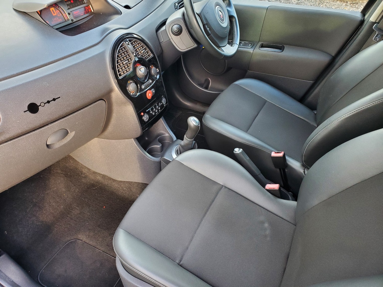 Used Renault Grand Modus 2011 for sale - 76312463: Photo 17