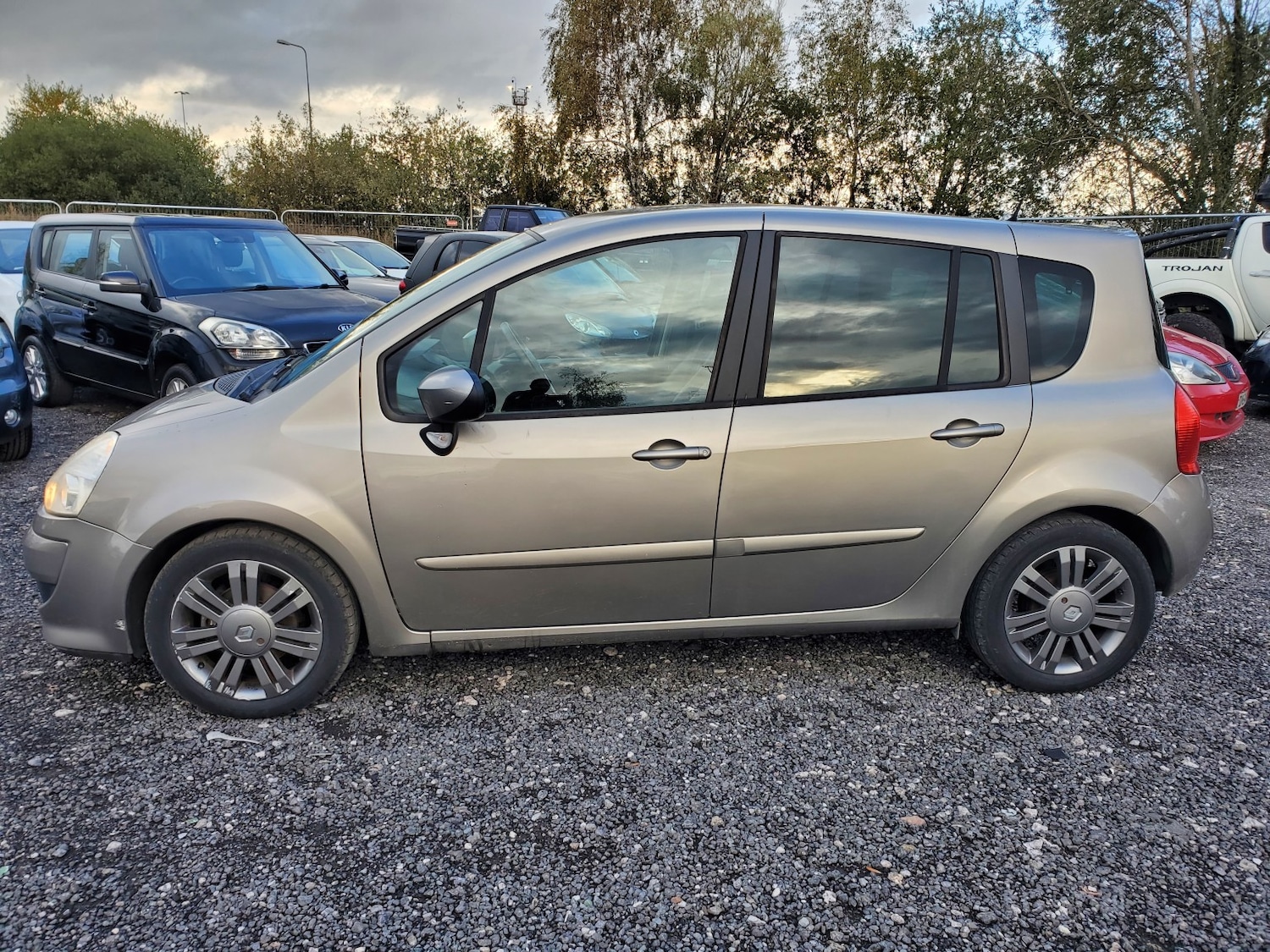 Used Renault Grand Modus 2011 for sale - 76312463: Photo 5