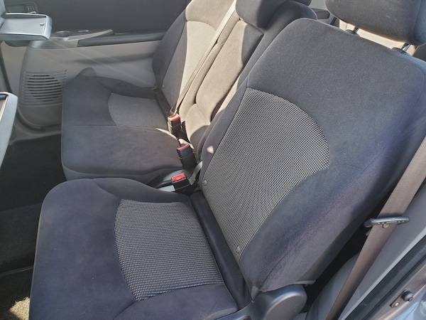 Used Mitsubishi Grandis 2009 for sale - 76263403: Photo 17