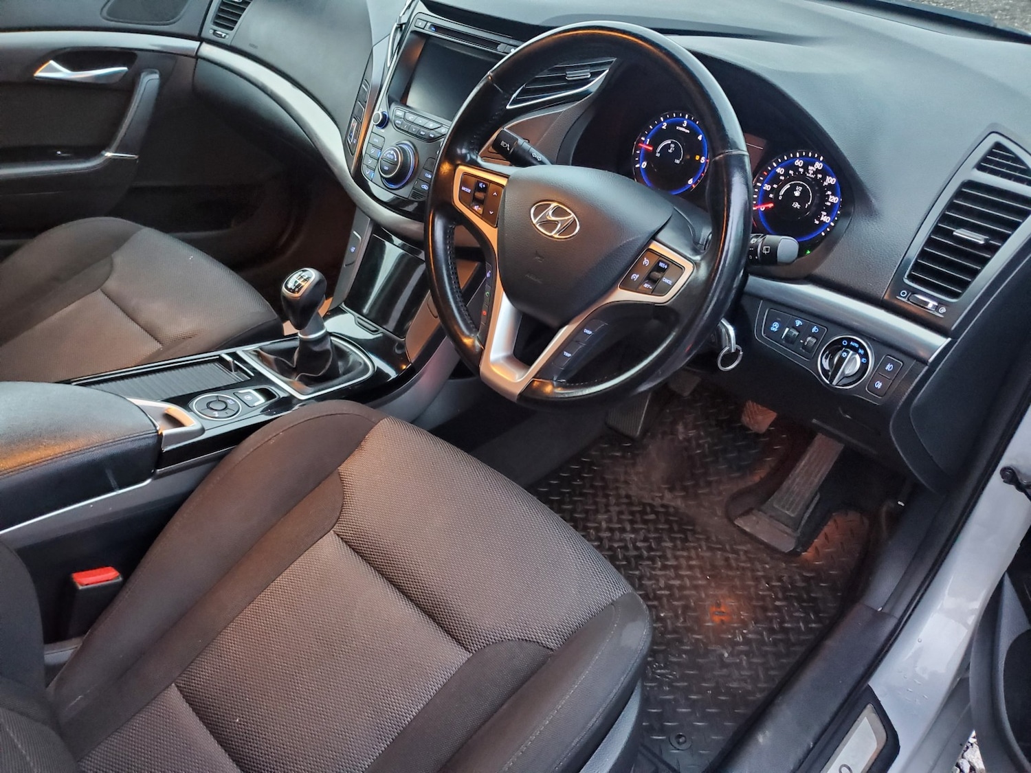 Used Hyundai i40 2015 for sale - 76571189: Photo 12