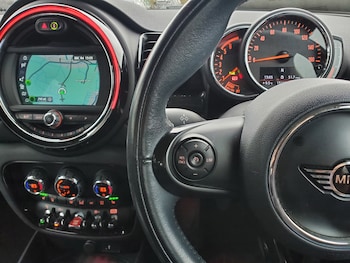 Used MINI Clubman 2018 for sale - 76951052: Photo