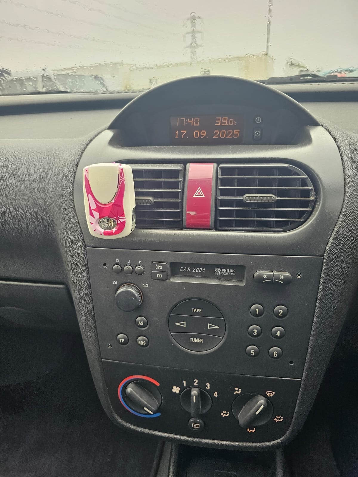 Used Vauxhall Corsa 2002 for sale - 76263415: Photo 12