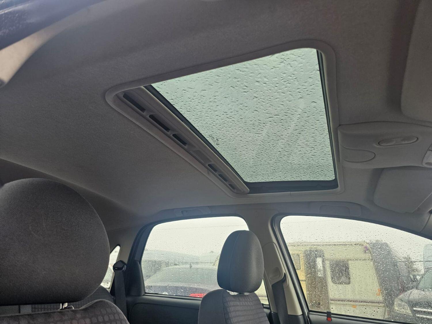 Used Vauxhall Corsa 2002 for sale - 76263415: Photo 16