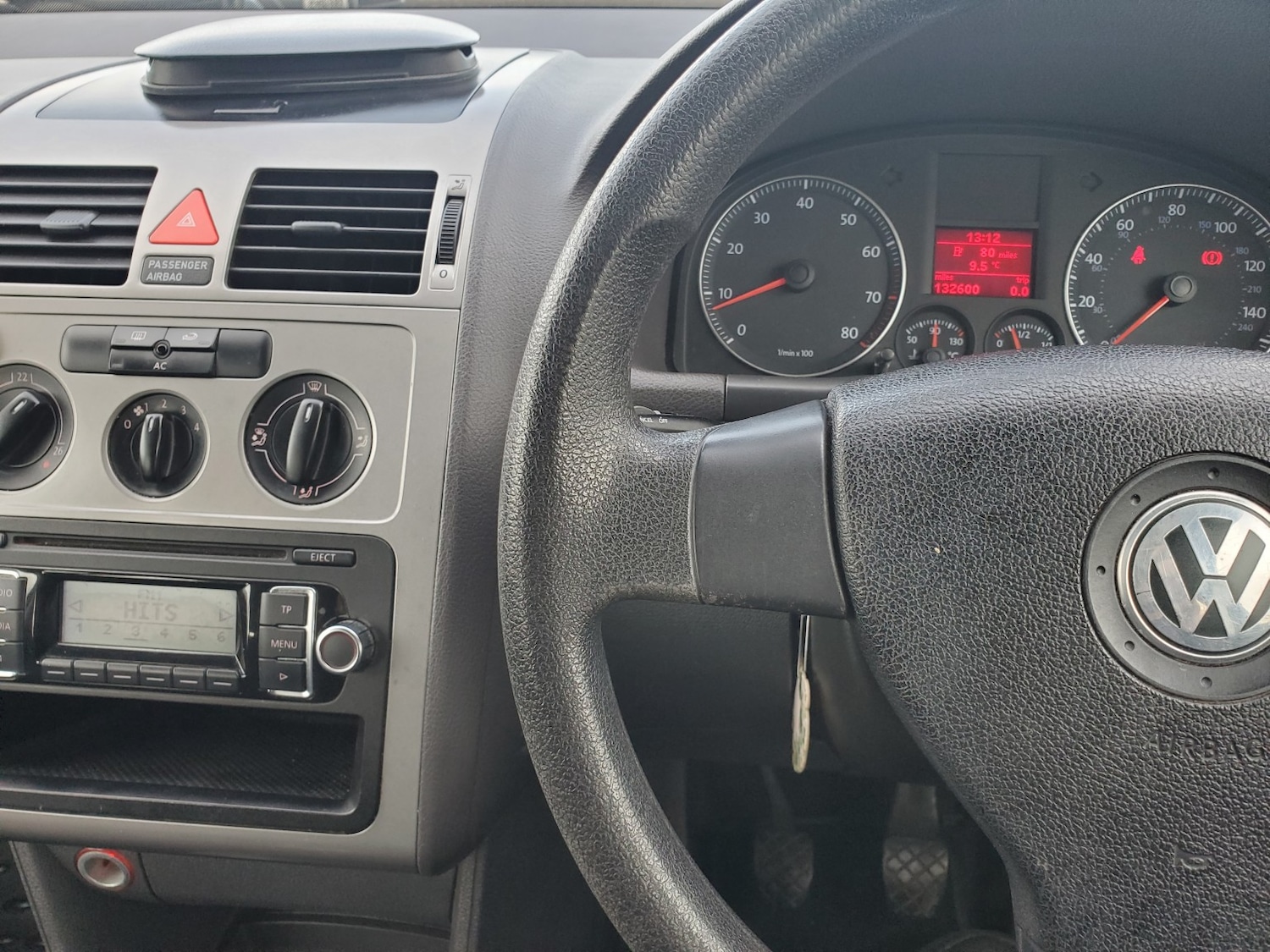 Used Volkswagen Touran 2009 for sale - 76791528: Photo 14