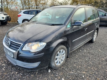 Used Volkswagen Touran 2009 for sale - 76791528: Photo