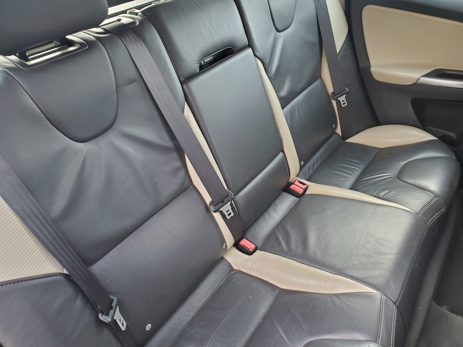 Used Volvo XC60 2012 for sale - 76358180: Photo 12