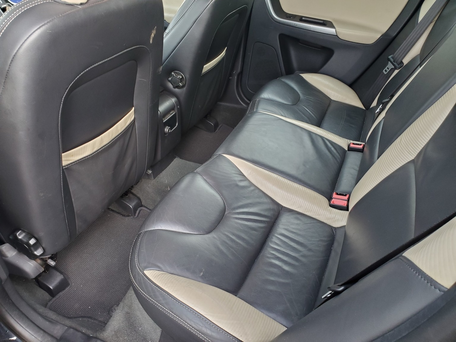 Used Volvo XC60 2012 for sale - 76358180: Photo 14