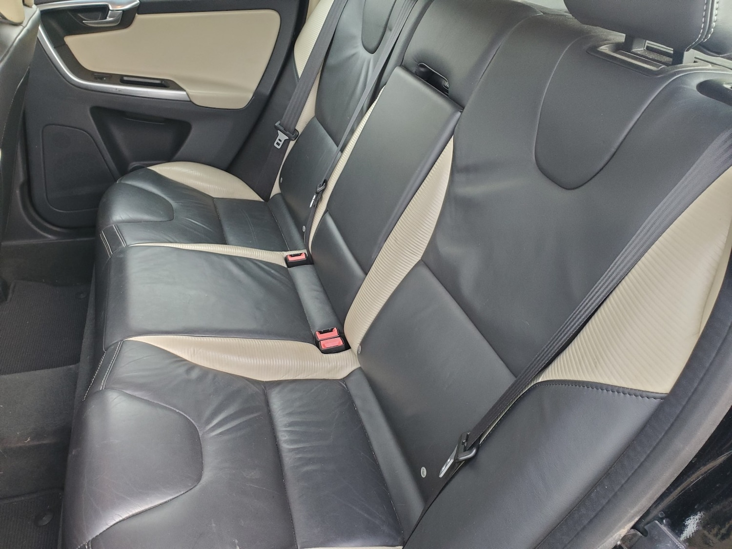Used Volvo XC60 2012 for sale - 76358180: Photo 15