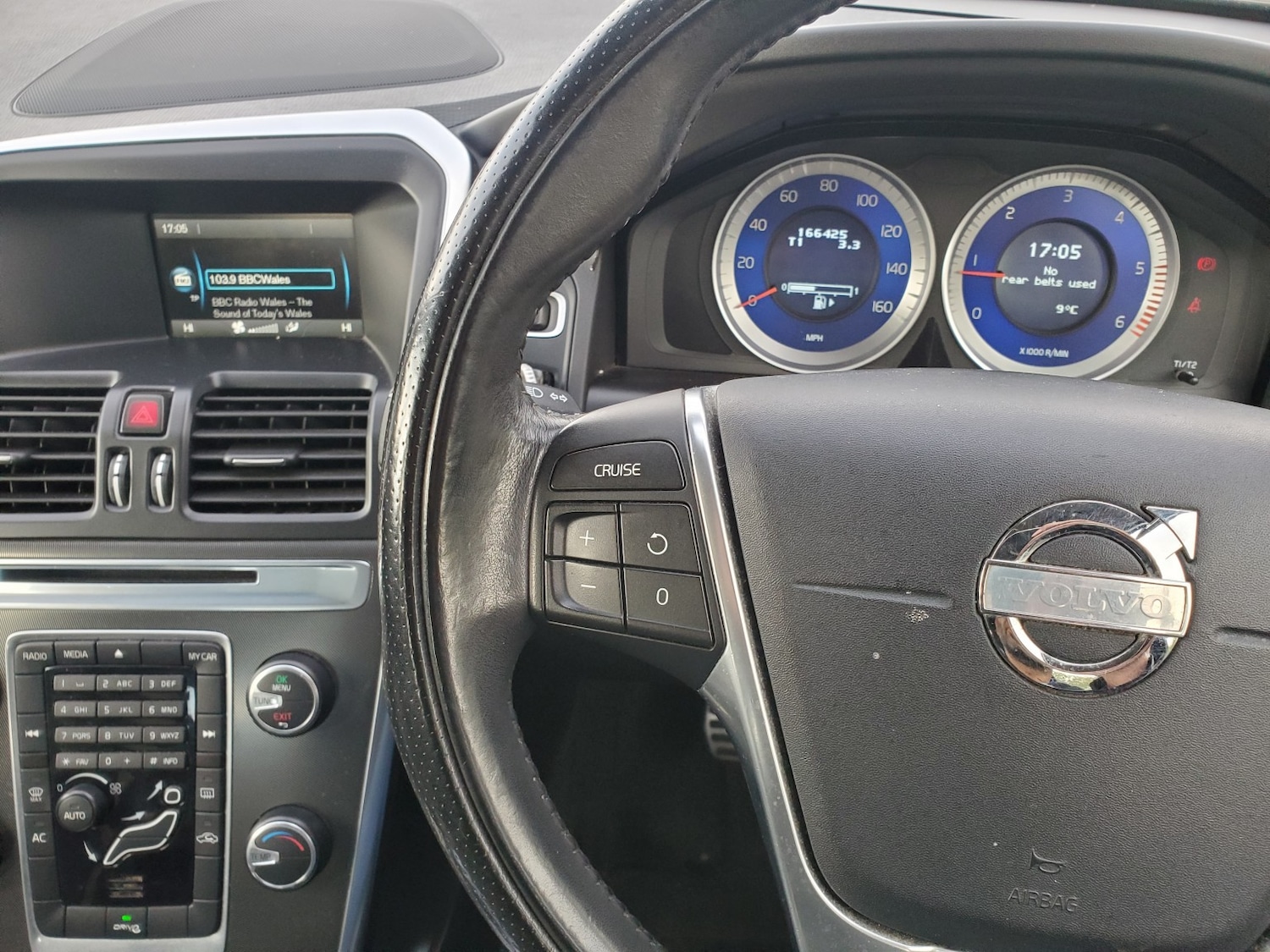 Used Volvo XC60 2012 for sale - 76358180: Photo 23