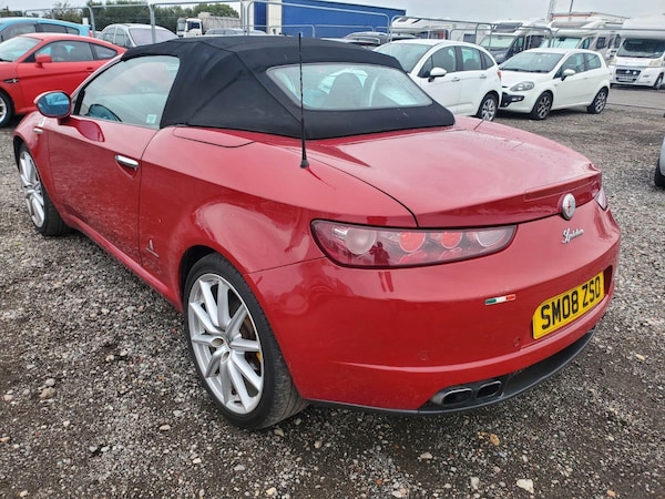 Used Alfa Romeo Spider 2008 for sale - 76263389: Photo 8