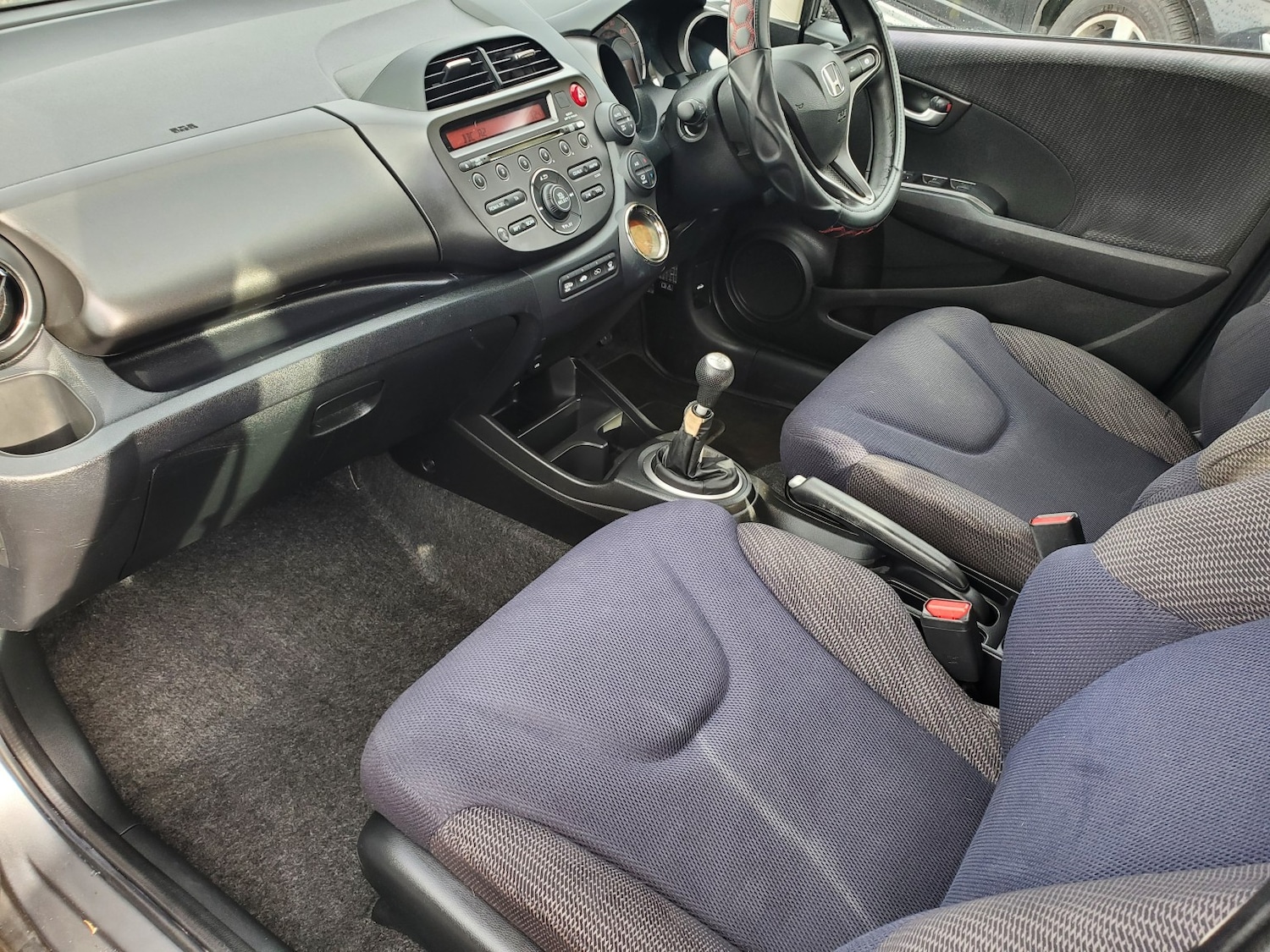 Used Honda Jazz 2011 for sale - 76521128: Photo 18