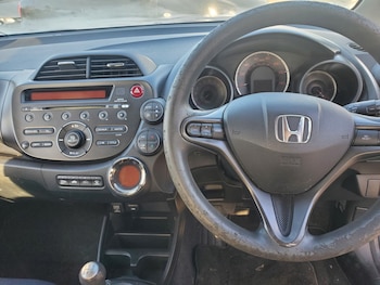 Used Honda Jazz 2011 for sale - 76521128: Photo