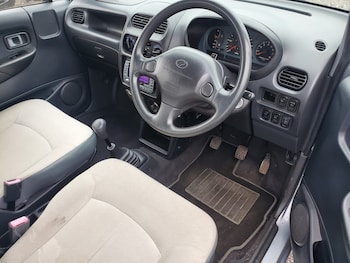 Used Perodua Kenari 2010 for sale - 76076017: Photo