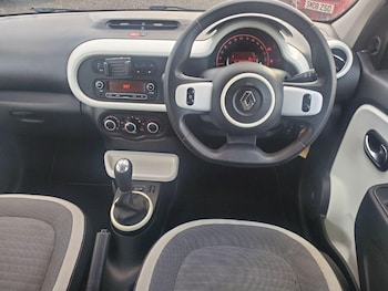Used Renault Twingo 2018 for sale - 75931543: Photo