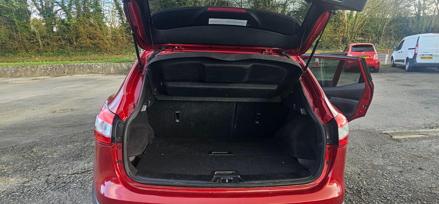 Used Nissan Qashqai for sale - 77611932: Photo 11