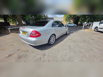 Used Mercedes-Benz E Class 2003 for sale - 79571587: Photo