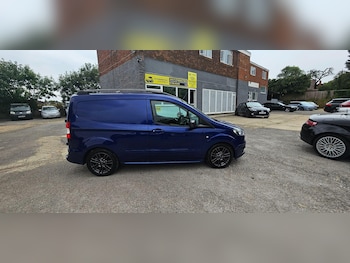 Used Ford Transit Courier 2017 for sale - 75291660: Photo