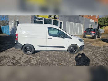 Used Ford Transit Courier 2015 for sale - 76700839: Photo