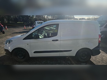 Used Ford Transit Courier 2015 for sale - 76700839: Photo