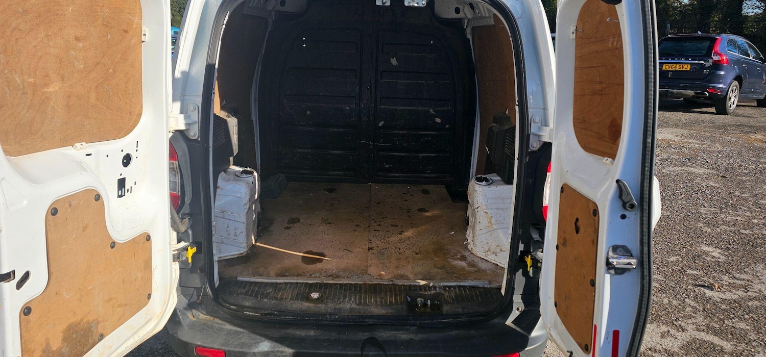 Used Ford Transit Courier 2015 for sale - 76700839: Photo 8