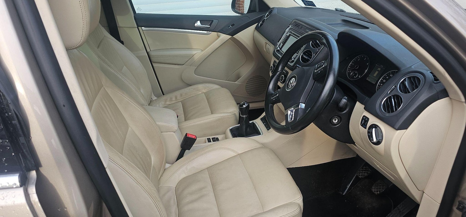 Used Volkswagen Tiguan 2011 for sale - 77882796: Photo 16