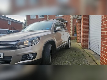 Used Volkswagen Tiguan 2011 for sale - 77882796: Photo